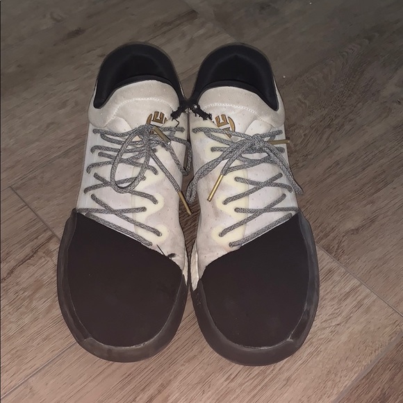 Harden Vol. 1 - Picture 2 of 6